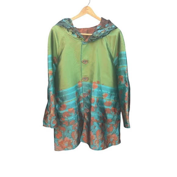 Reversible Parisian Hooded Rain Coat - Picture 4 of 15